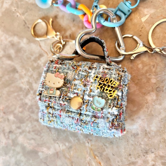 Hello Kitty Colorful Tweed Bag Charm Keychain with Pom Pom - Picture 2 of 4